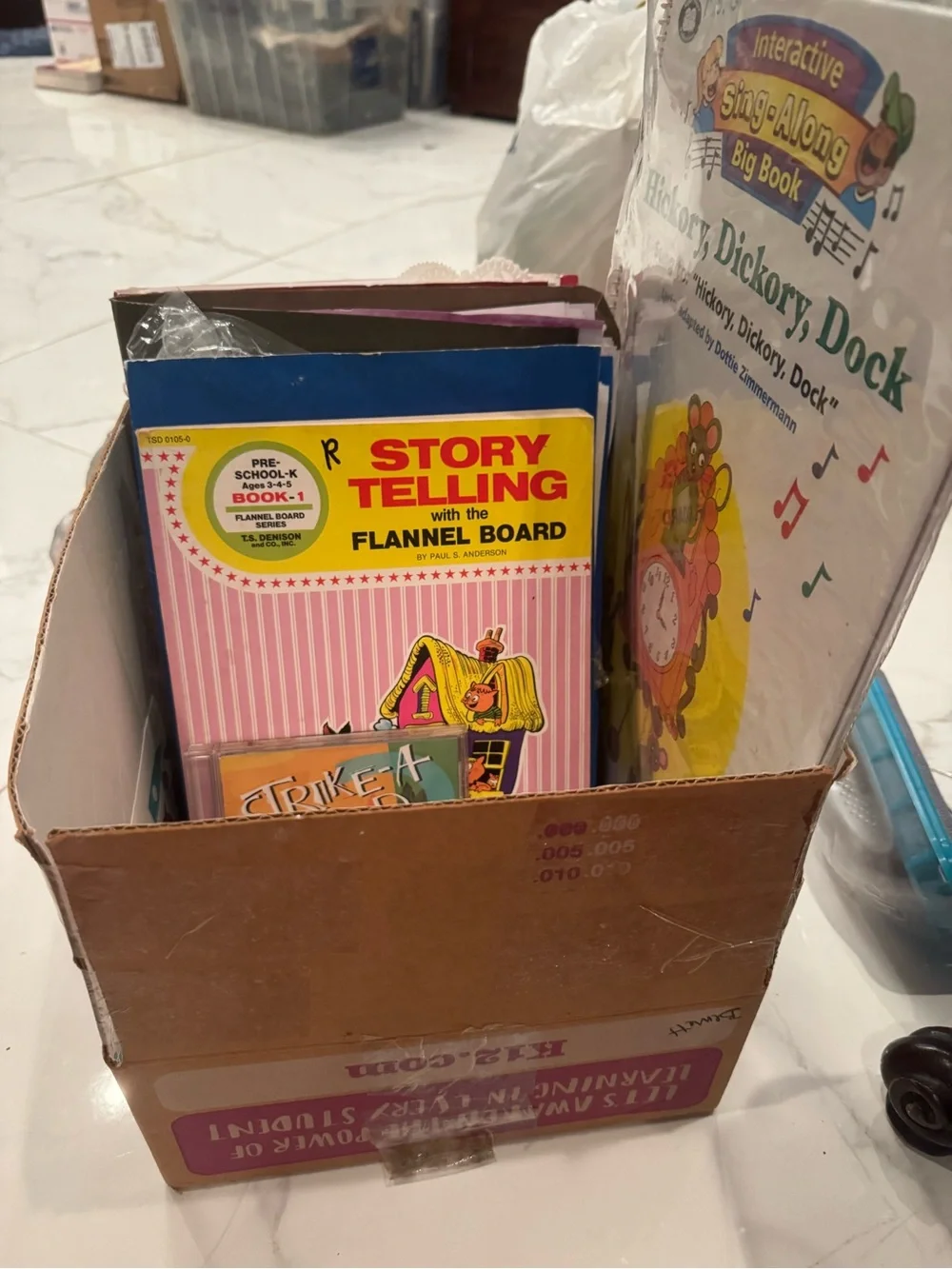 Early education teaching books